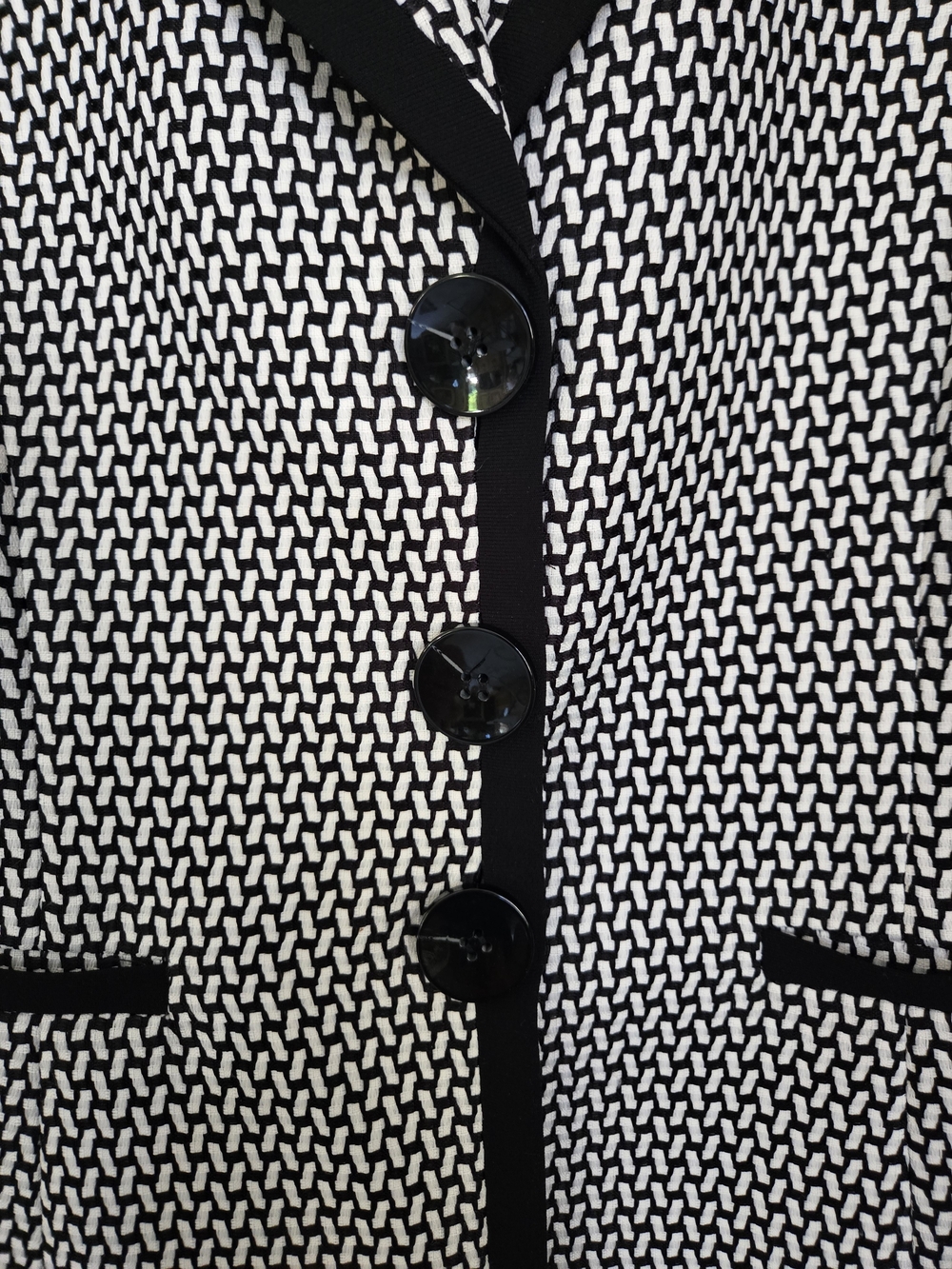 Kasper Black & White Patterned Women's Blazer - Picture 2 of 6